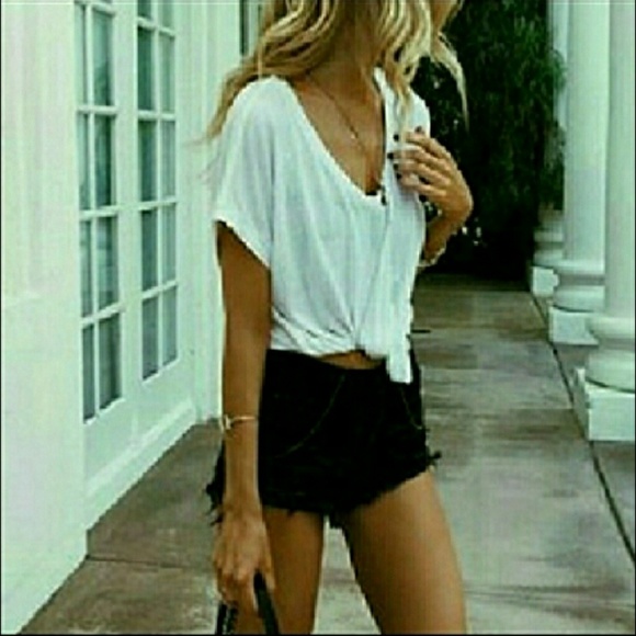 🆕 SUPER HIGH RISE BLUE DENIM CHEEKY SHORTS - Picture 4 of 4